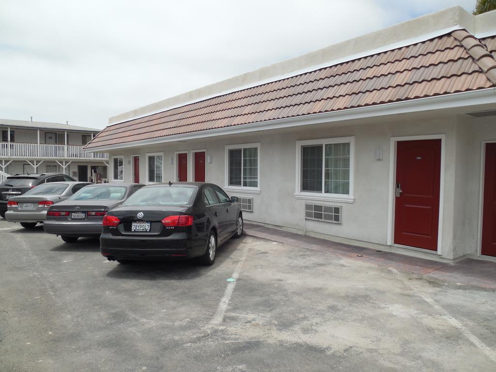 Coast Inn Oceanside Buitenkant foto