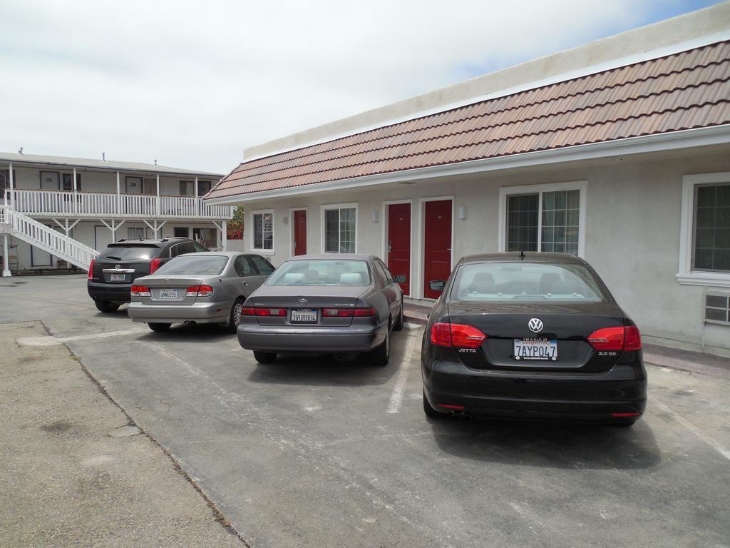 Coast Inn Oceanside Buitenkant foto