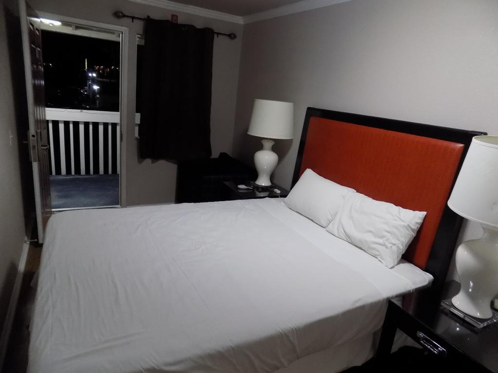 Coast Inn Oceanside Buitenkant foto